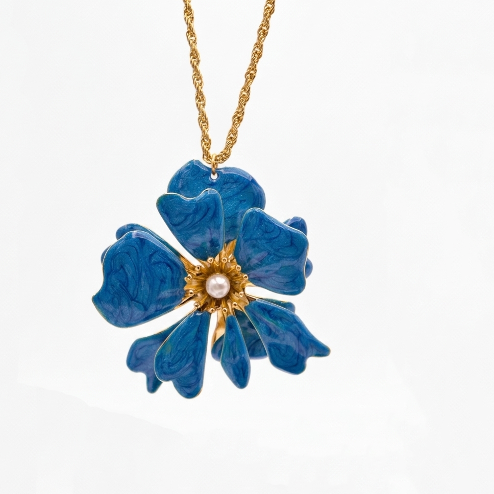 Scarlet Pendant