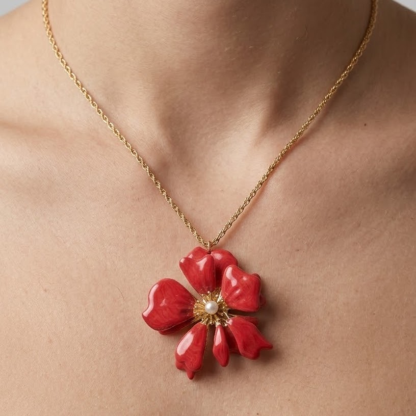 Scarlet Pendant