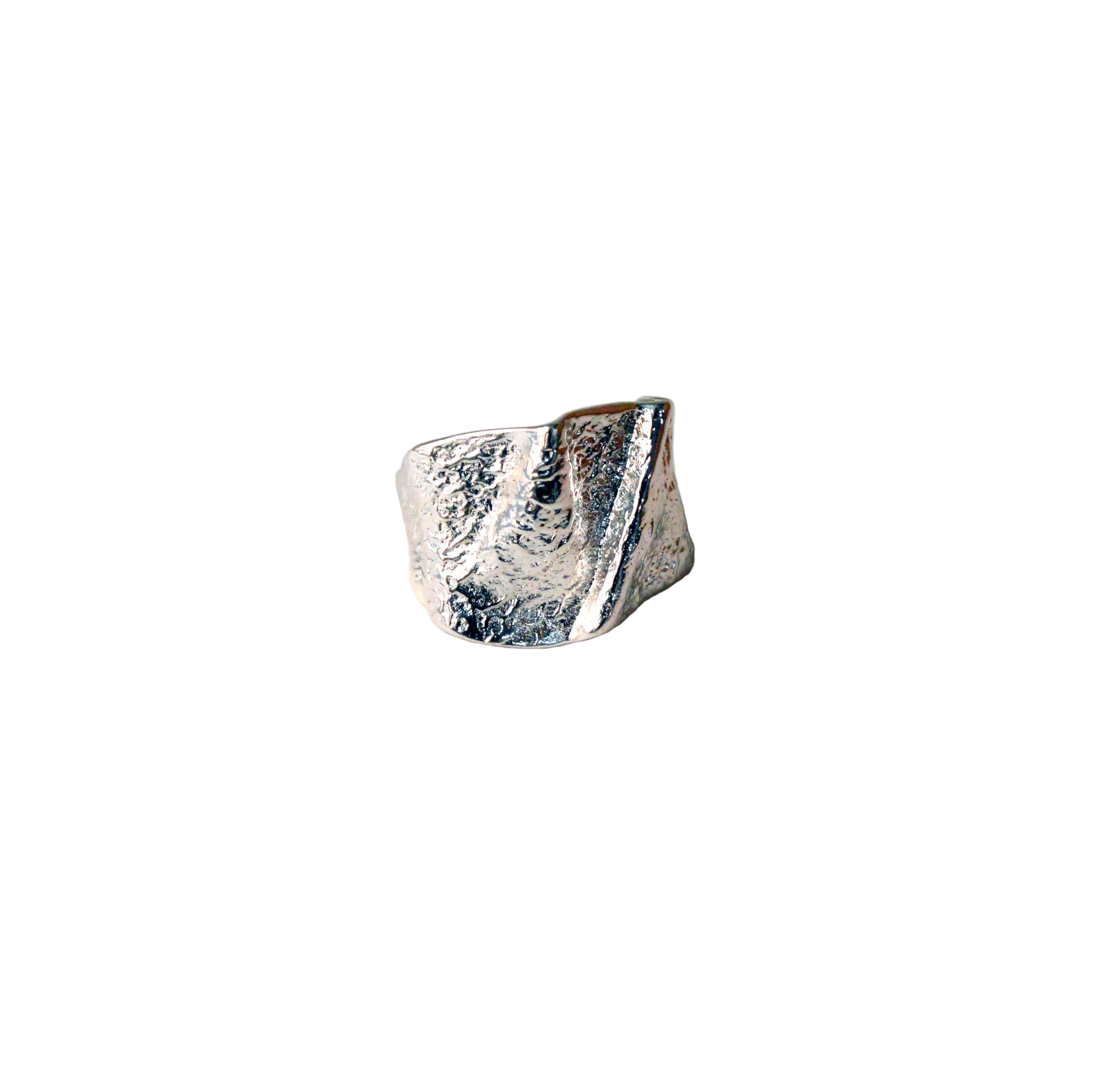 Crest Ring