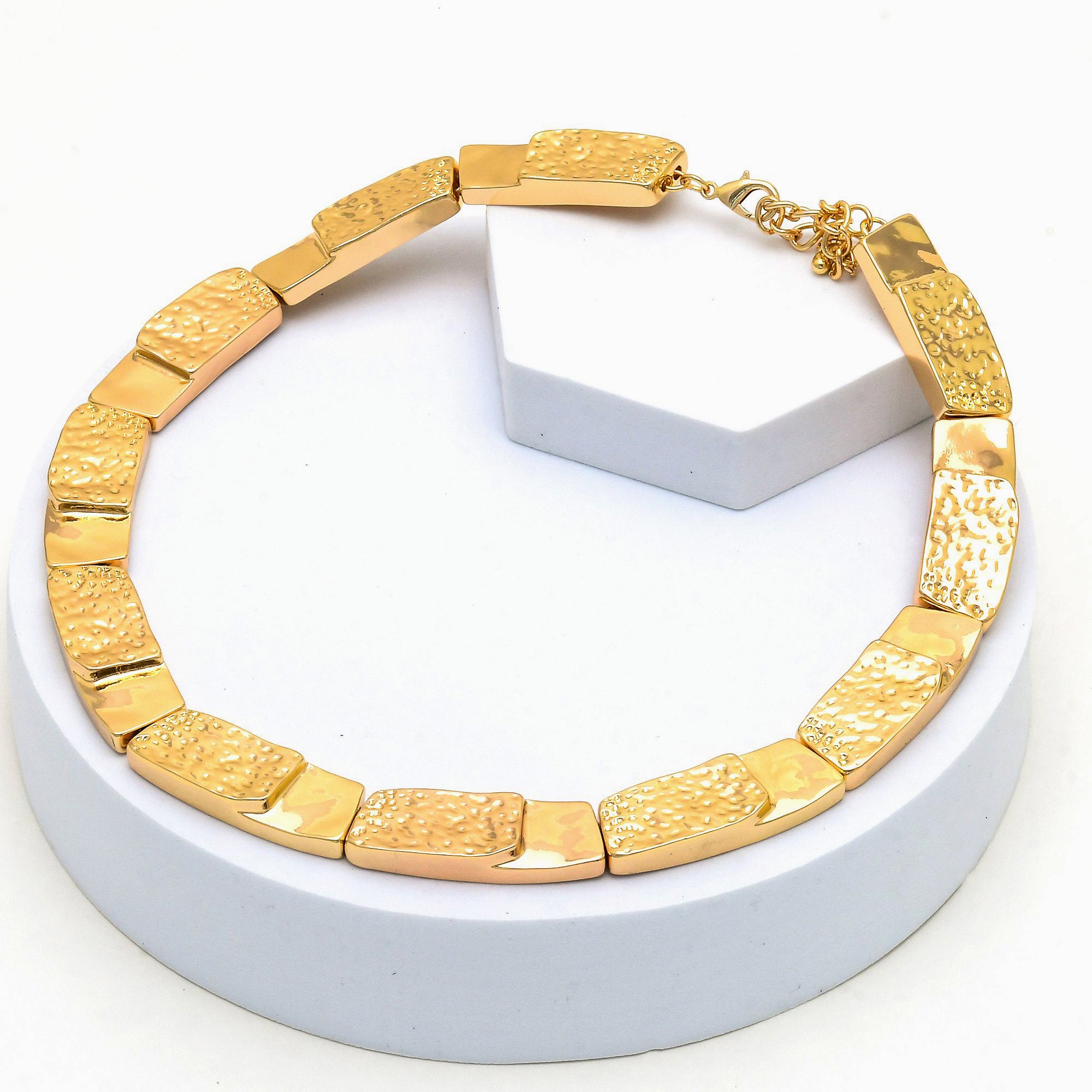 Gildra Neckpiece