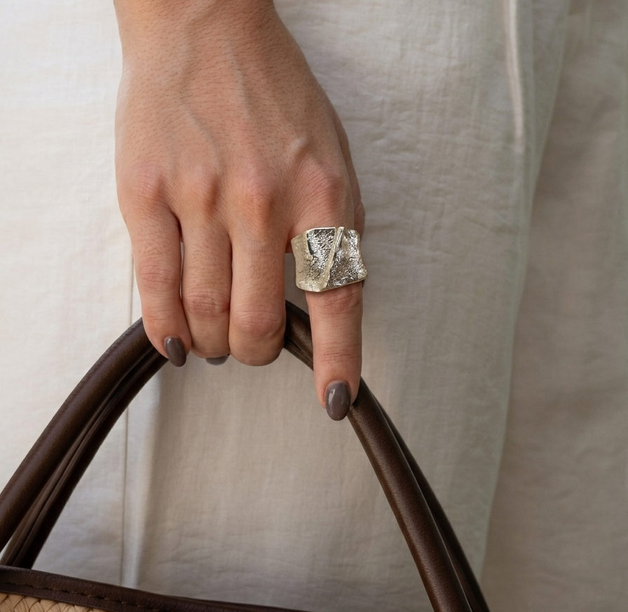 Crest Ring