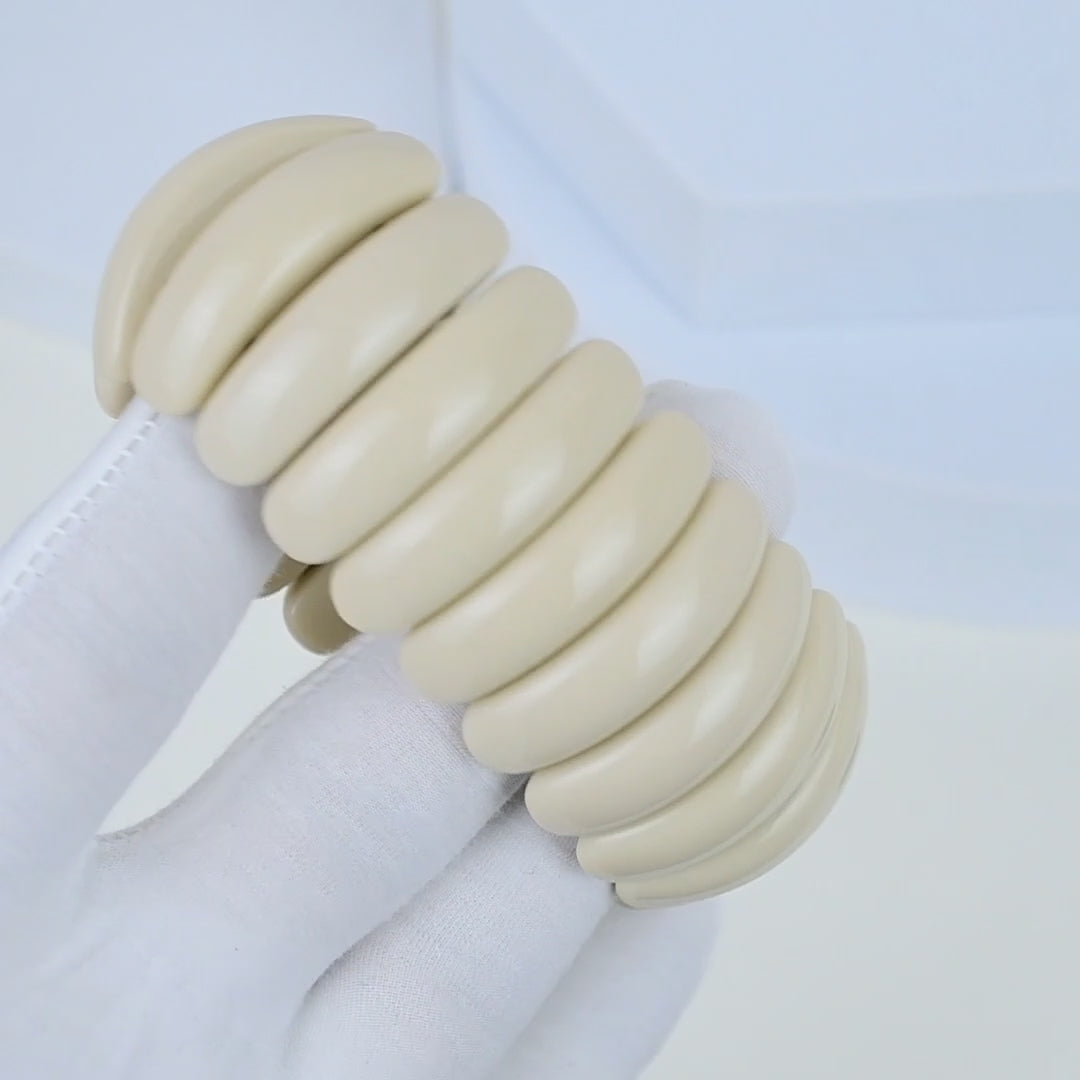 Ribbed Acrylic Stretch Bracelet