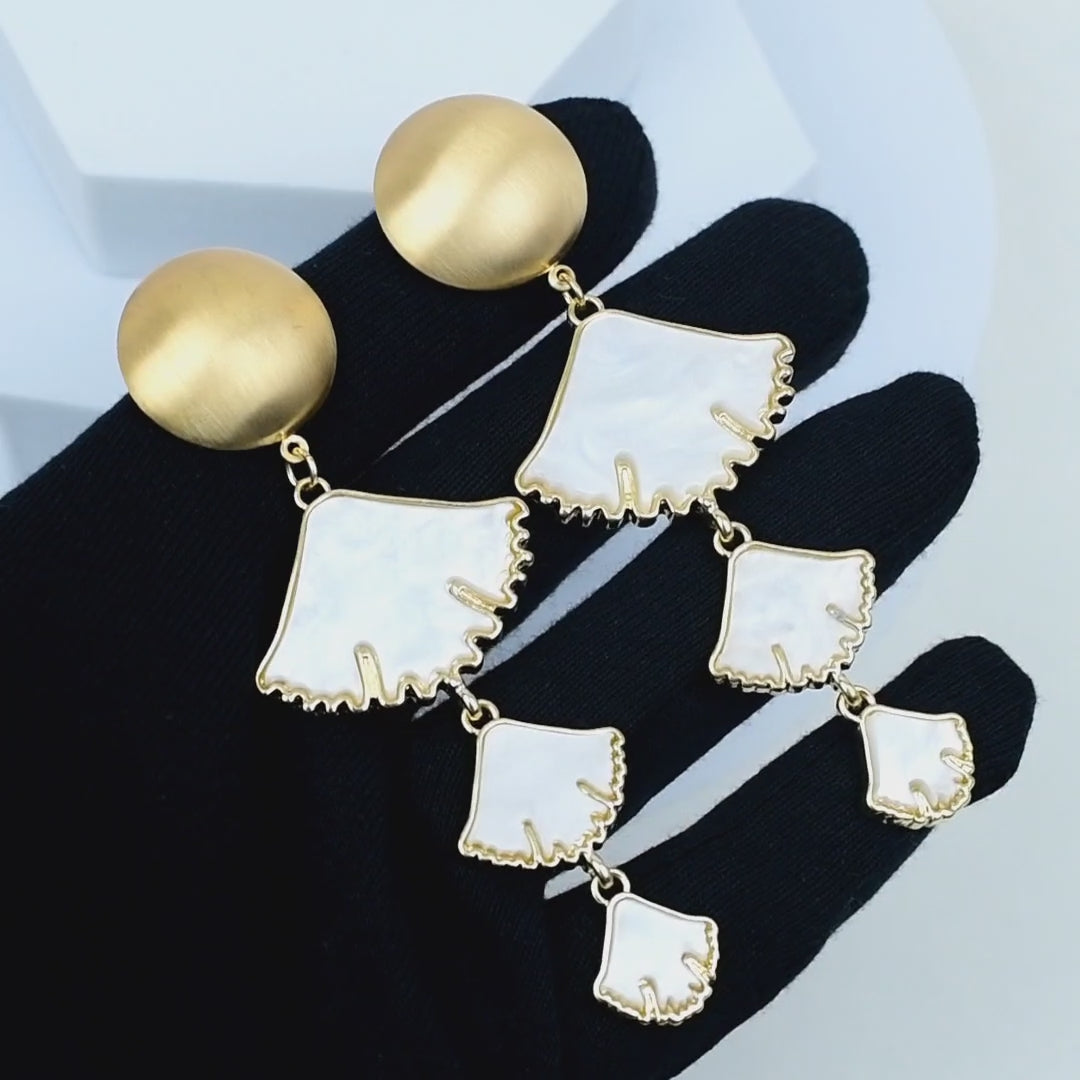 Moonpetal Earrings