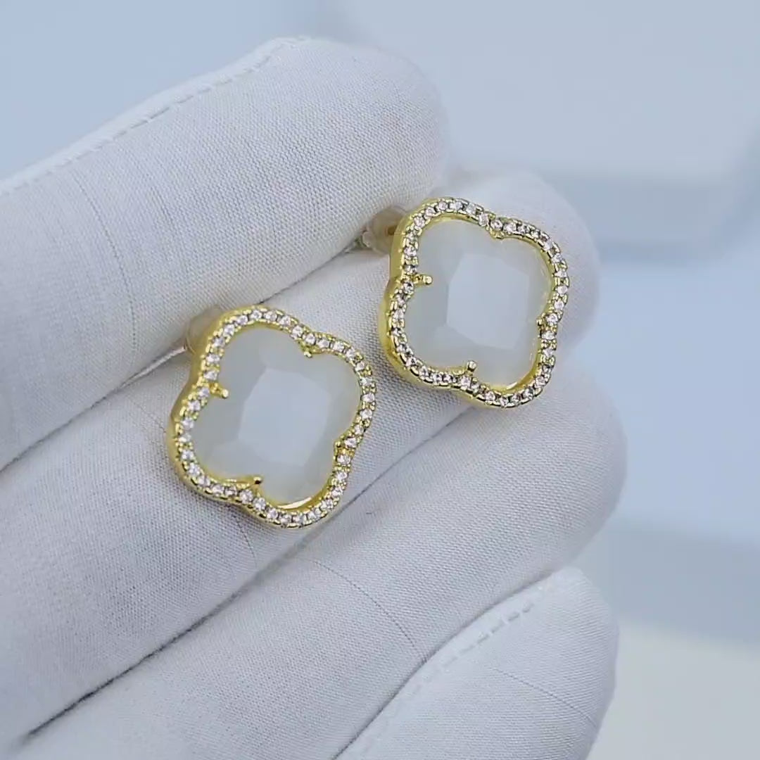 Clara Classic Studs