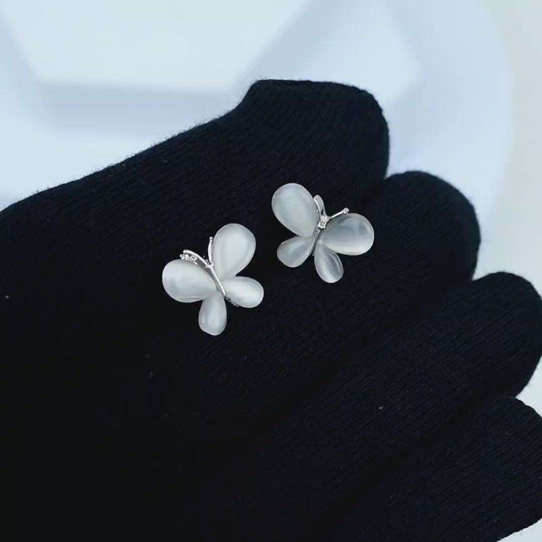 Bella Studs