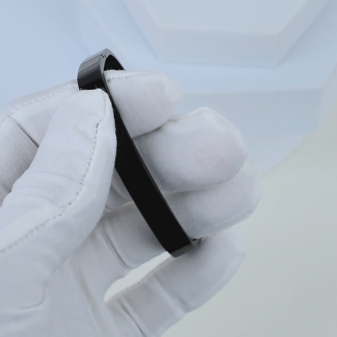 Monolith Cuff