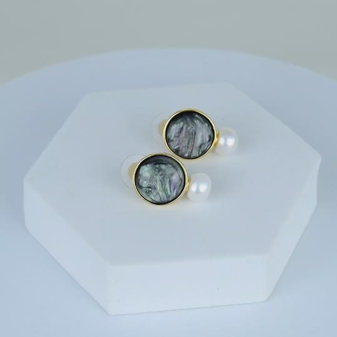 Aurora Pearl Studs  ✨
