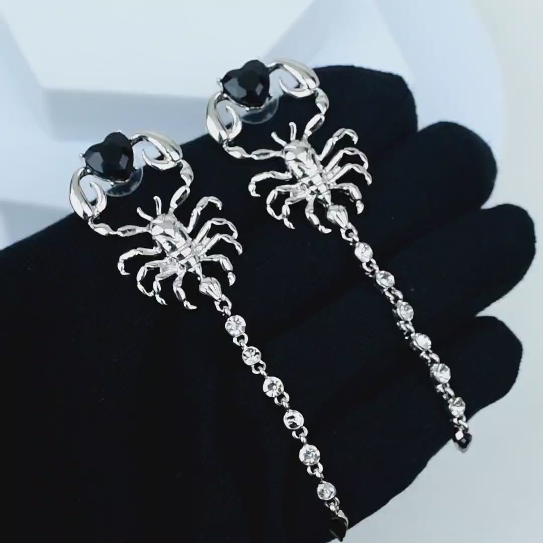 Sting Earring